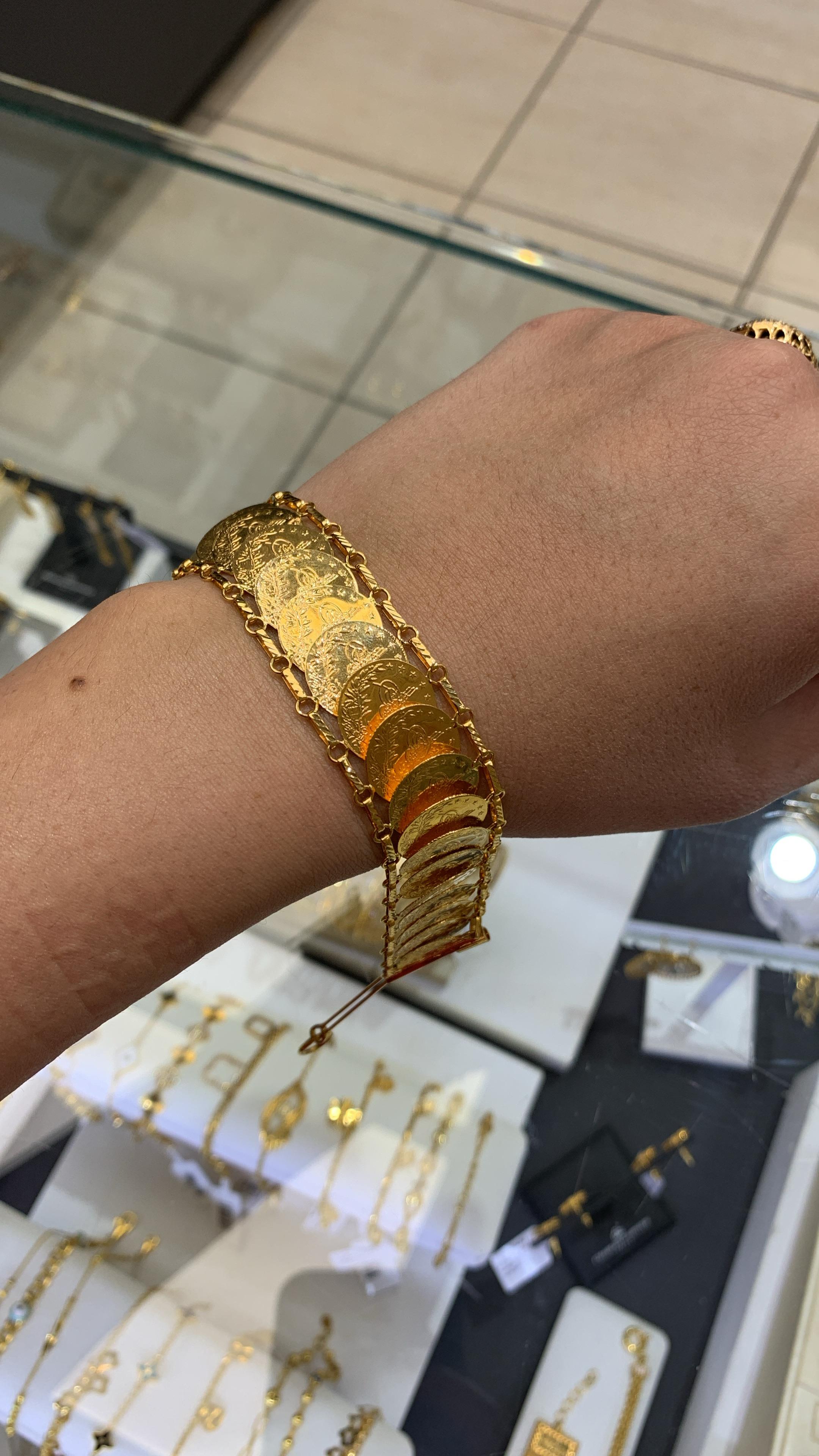 21K Gold Coin Shaped Bracelet – Noura's Jewellery
