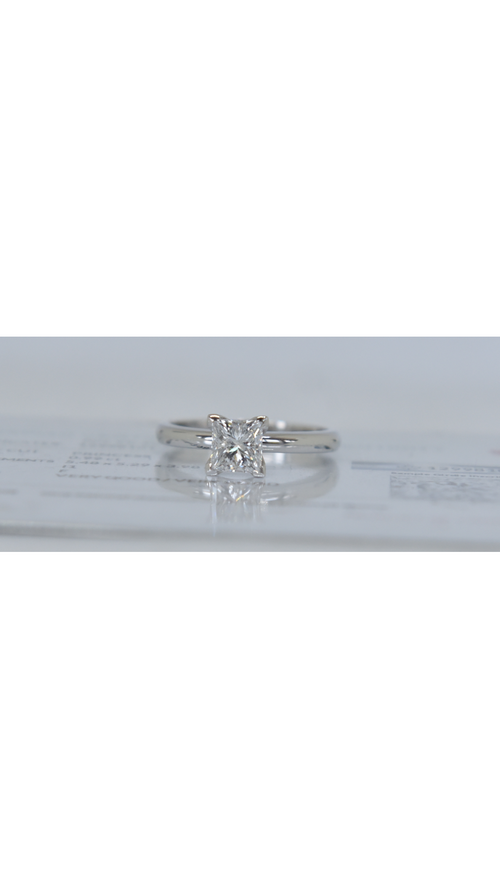 princess cut 14kt gold ring